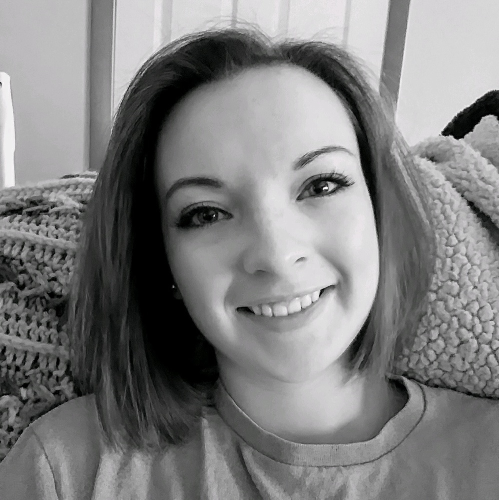 Meet your Posher, Monica